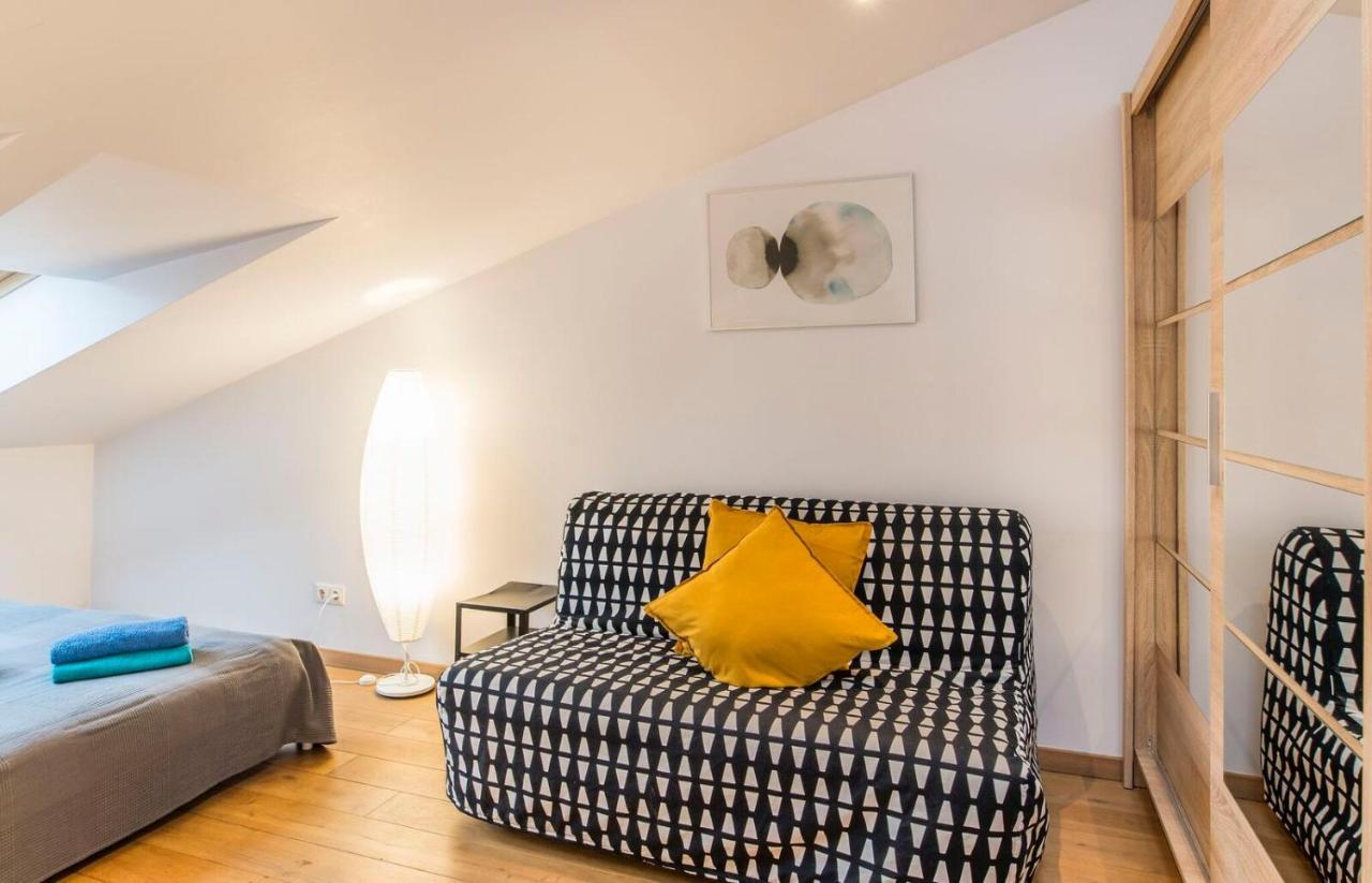 Central 2-Level Penthouse With Terrace And Free Parking 里加 外观 照片
