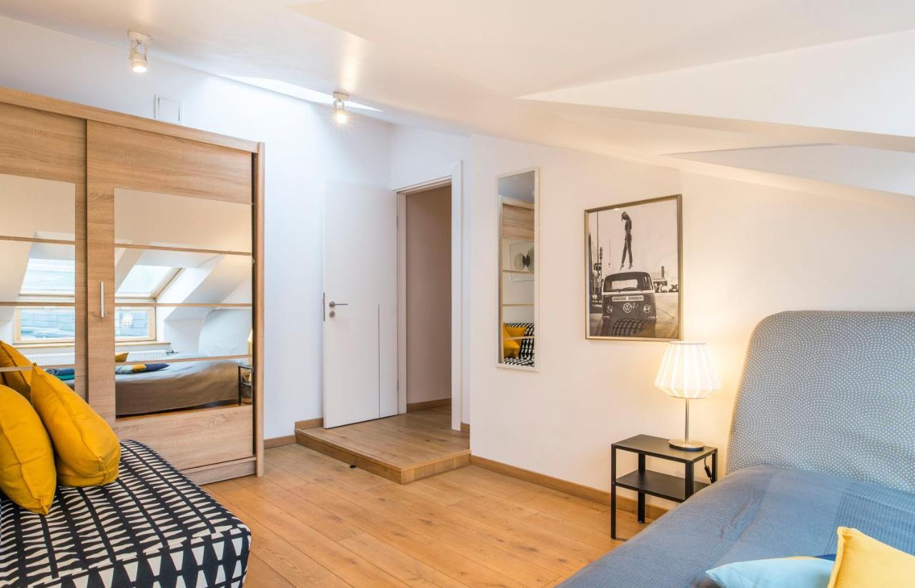 Central 2-Level Penthouse With Terrace And Free Parking 里加 外观 照片