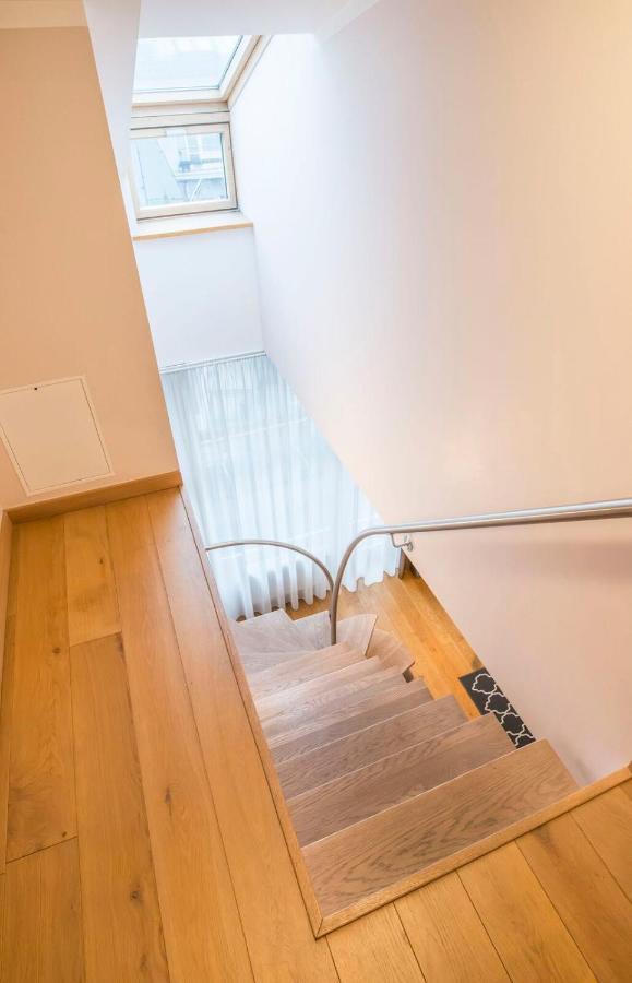 Central 2-Level Penthouse With Terrace And Free Parking 里加 外观 照片