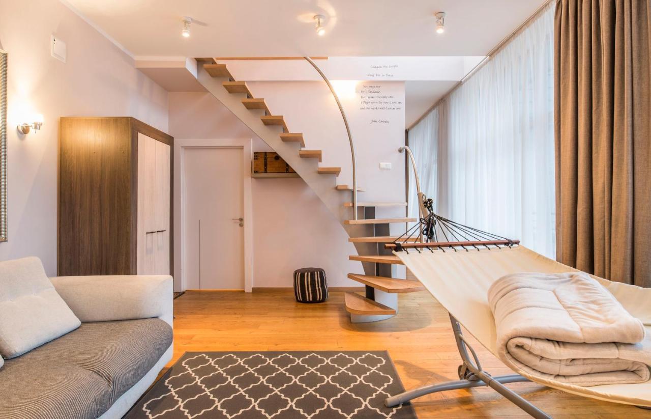 Central 2-Level Penthouse With Terrace And Free Parking 里加 外观 照片