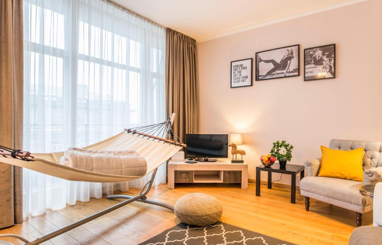 Central 2-Level Penthouse With Terrace And Free Parking 里加 外观 照片