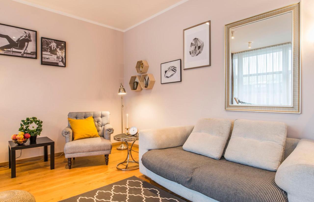 Central 2-Level Penthouse With Terrace And Free Parking 里加 外观 照片